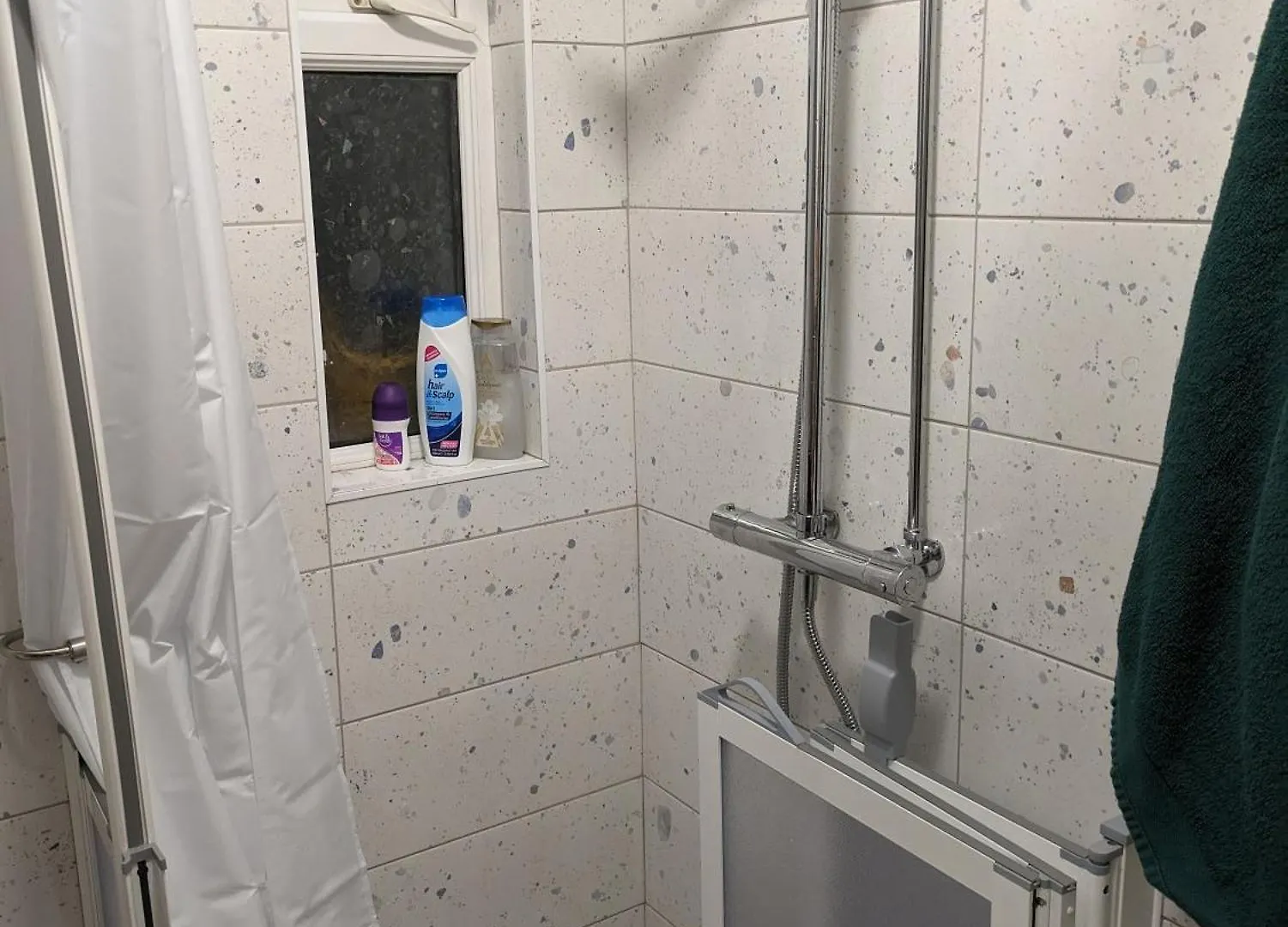 Maire Toireasa - Cosy Refurbished Property In The Gaeltacht Quarter 벨파스트 펜션