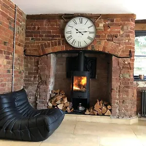Lavish At Montpellier Gardens , Cheltenham United Kingdom