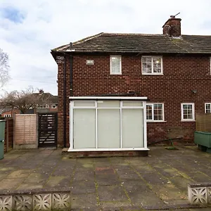 3br In The Heart Of Cheadle , Baguley United Kingdom