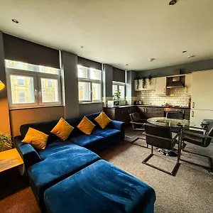 3 Bedroom In The Heart Of - Modern - Sleeps 6 , Newcastle upon Tyne United Kingdom