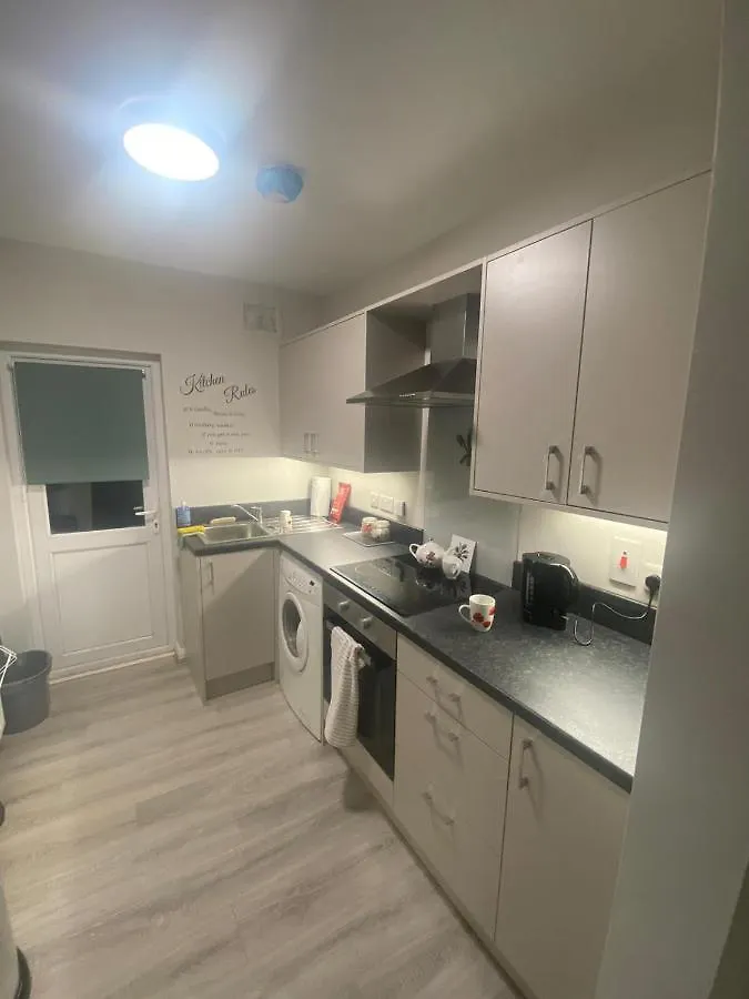 Maire Toireasa - Cosy Refurbished Property In The Gaeltacht Quarter Belfast United Kingdom