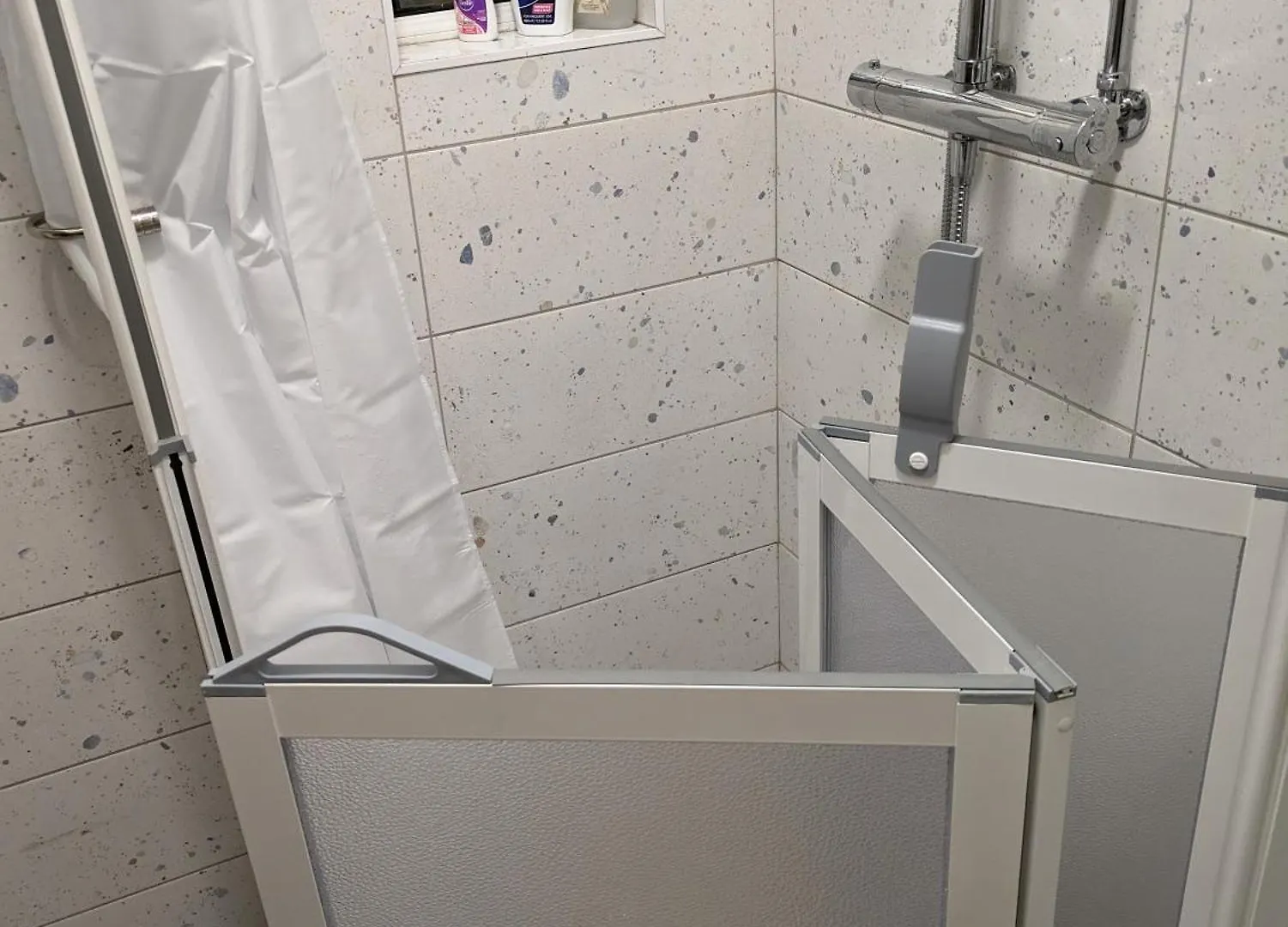 Holiday home Maire Toireasa - Cosy Refurbished Property In The Gaeltacht Quarter Belfast