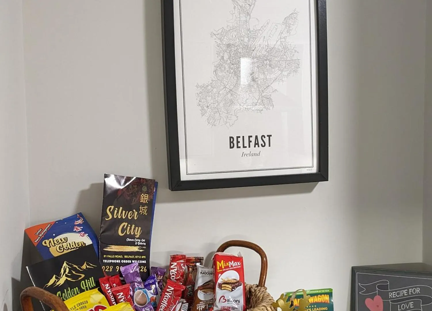 Maire Toireasa - Cosy Refurbished Property In The Gaeltacht Quarter Belfast