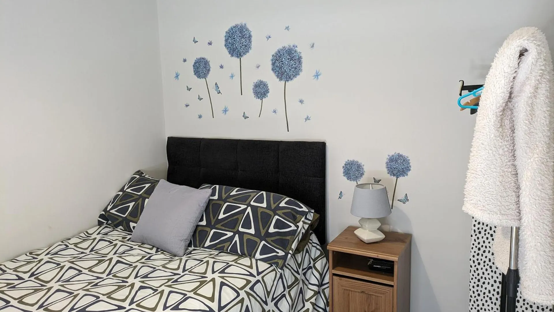 Holiday home Maire Toireasa - Cosy Refurbished Property In The Gaeltacht Quarter Belfast